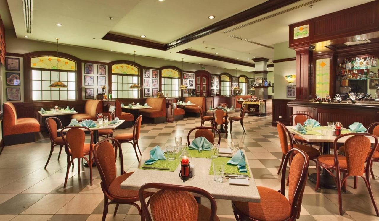 ジョリー ヴィル ゴルフ&リゾート シャルム・エル・シェイク エクステリア 写真 The interior of a restaurant